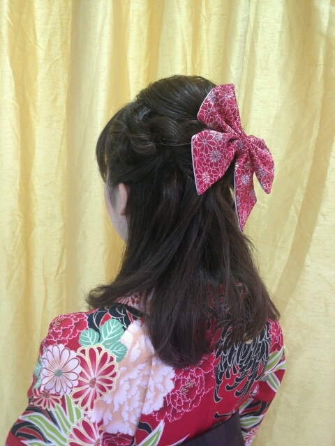 68選 卒業式の袴姿にはハーフアップのヘアが可愛い 女子力up応援